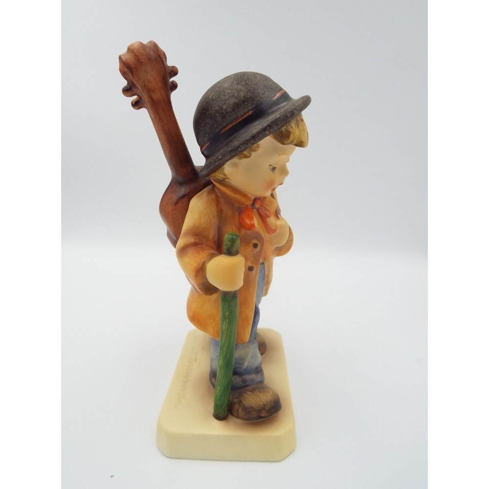 #19 - Goebel Hummel Little Cellist - Picture 4 of 5